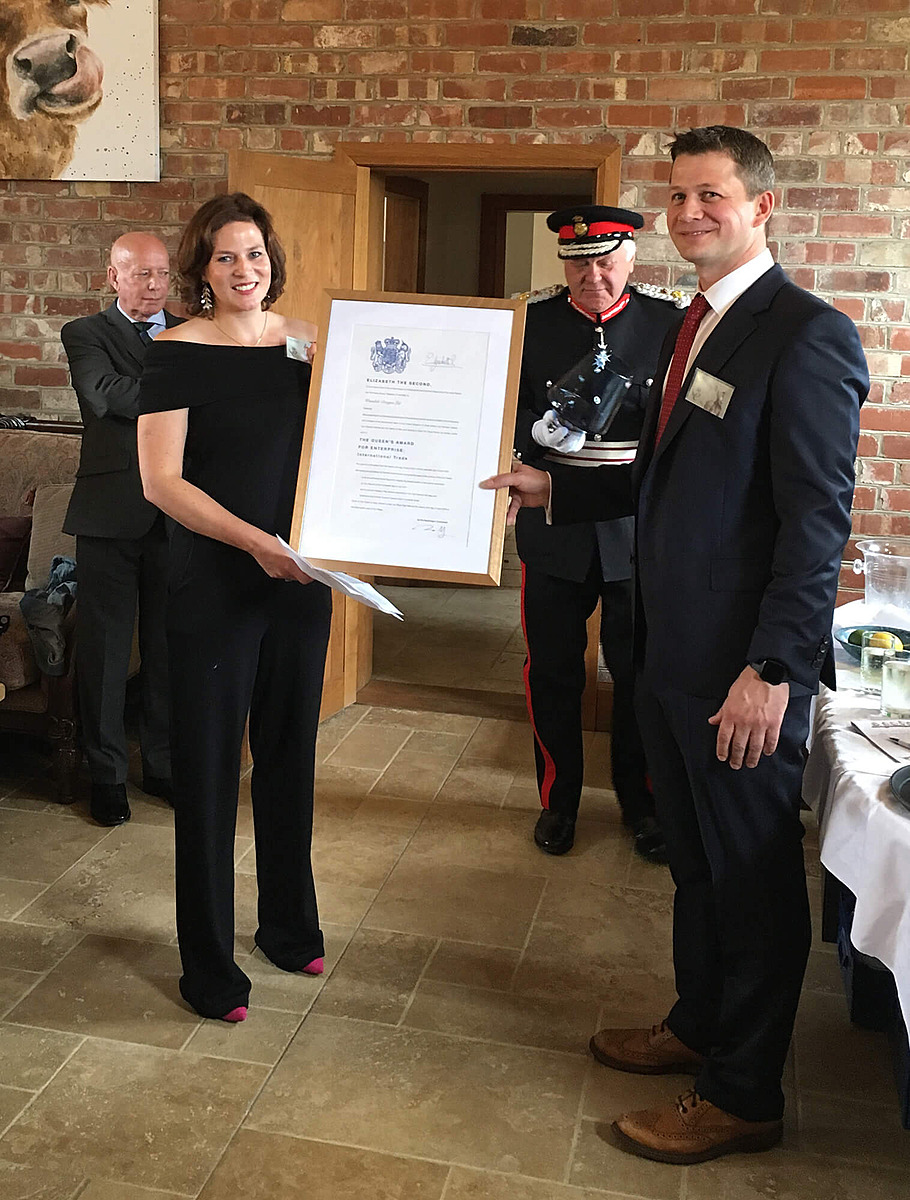 Ханна и Джек получают королевскую премию