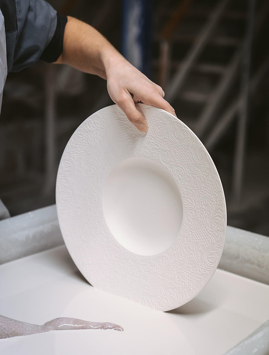 Производство лиможского фарфора Degrenne