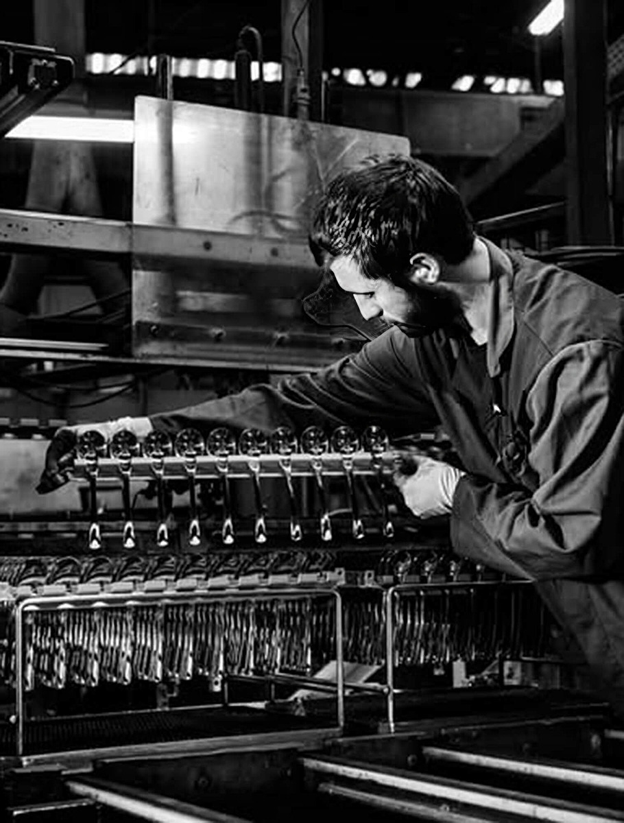 На производстве Degrenne