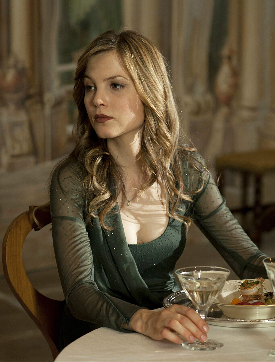 Ужин в ресторане в фильме «Лучшее предложение»