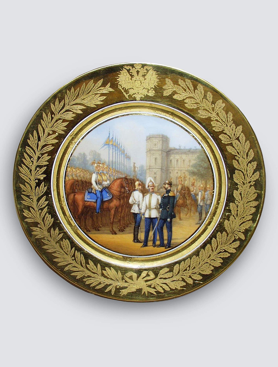 Тарелка с изображением чинов лейб-гвардии Кирасирского Ея Величества полка, 19 век