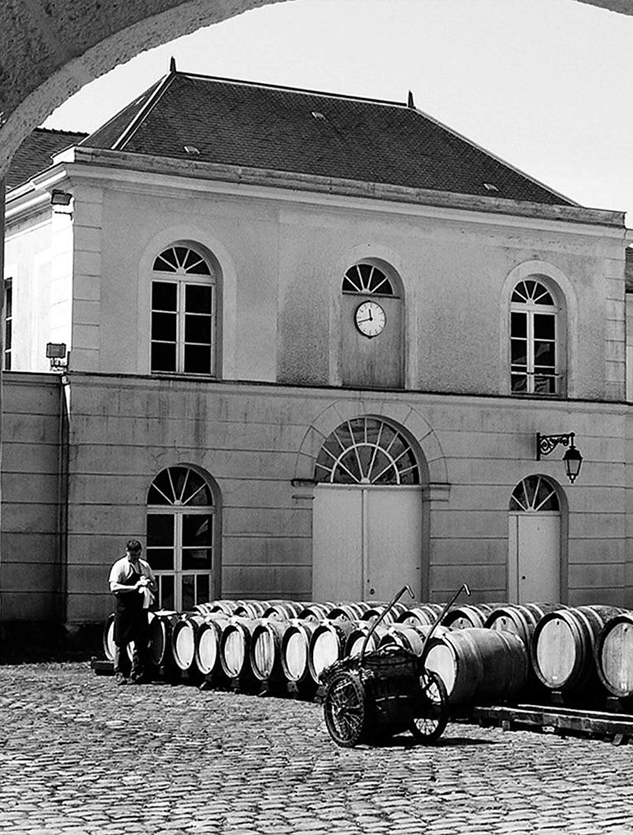 Бочки Bollinger с шампанским