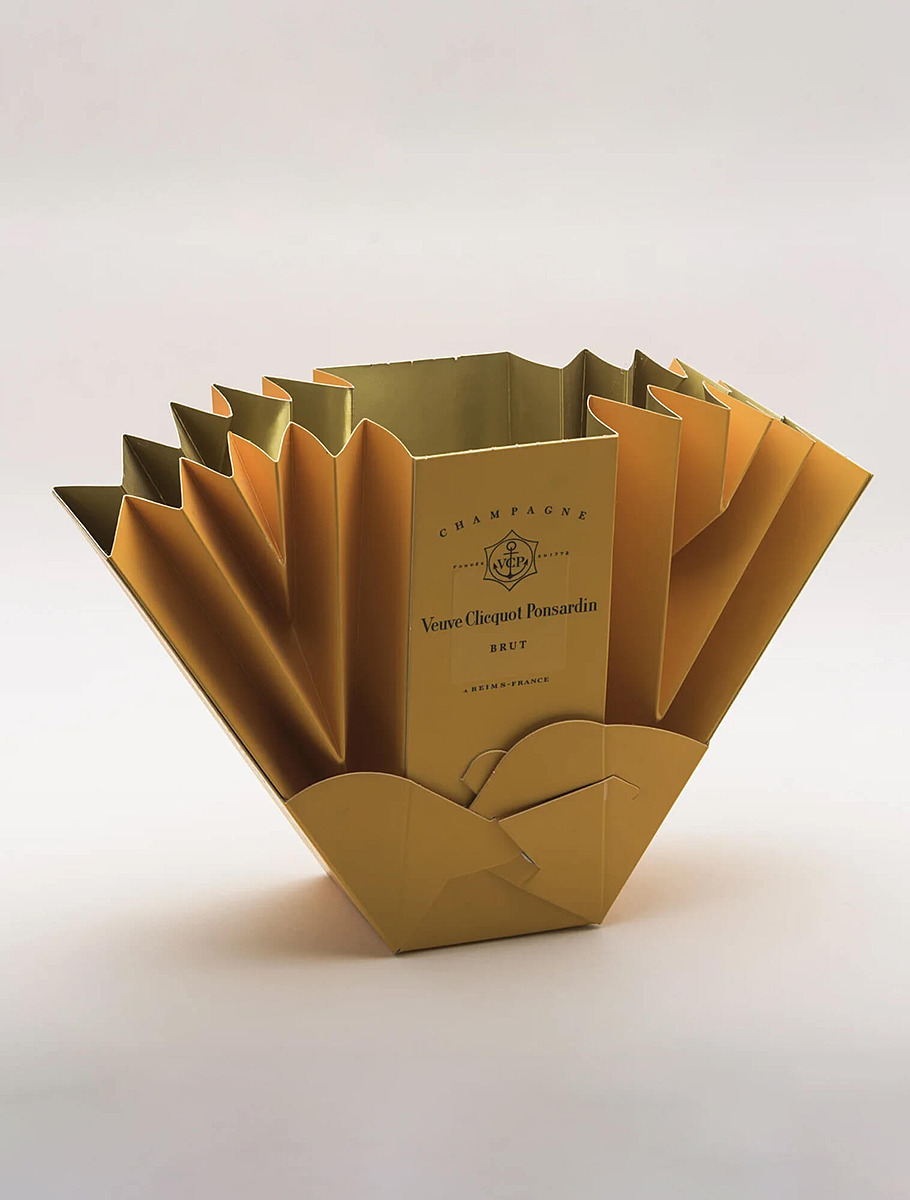 Шампанское Томаса Хезервика для Veuve Clicquot