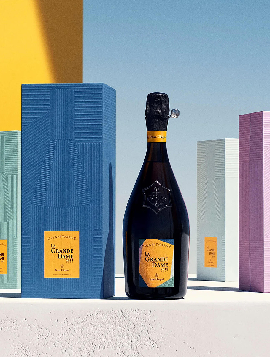 Шампанское Паолы Паронетто для Veuve Clicquot