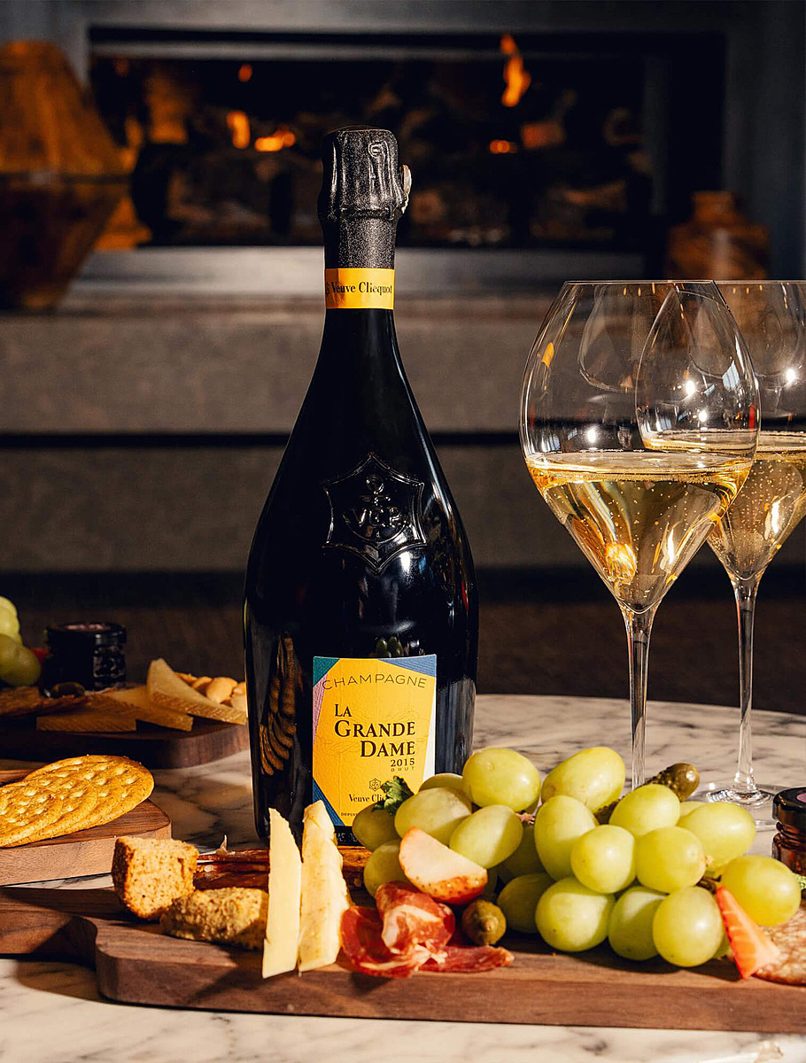 Закуски к сладким и полусладким шампанским