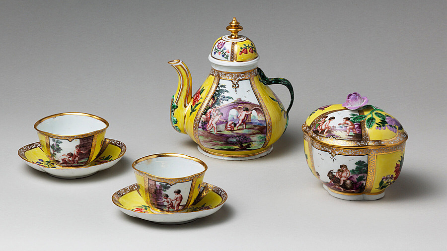 Чайный набор Ginori с росписью по рисункам Жака Стеллы, французского живописца и гравёра эпохи барокко