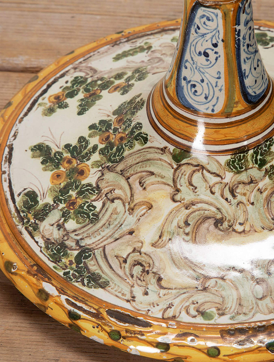 Тосканская ваза из майолики, 18 век
