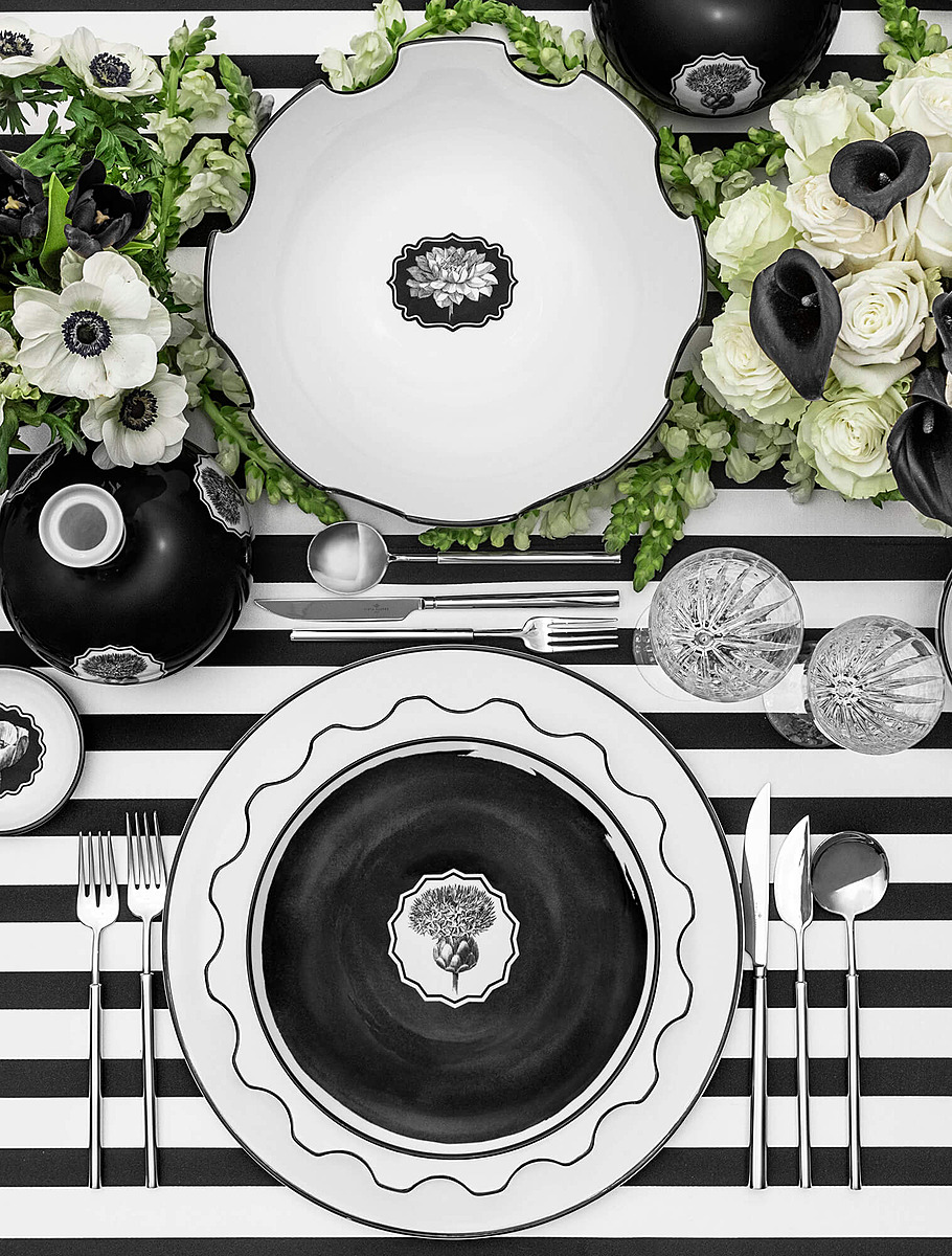 Куверт с 2-я вилками, 2-я ножами и ложкой