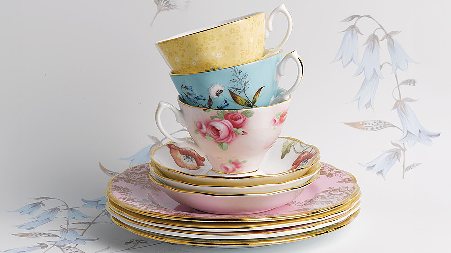 Коллекция «100 Years of Royal Albert» — она объединяет узоры, созданные за вековую историю бренда
