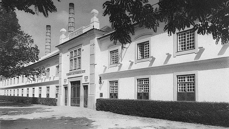 Здание фабрики Vista Alegre