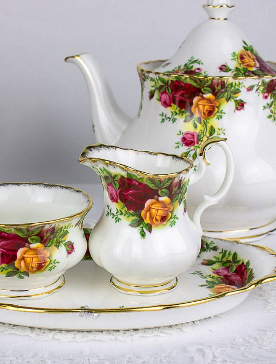 Посуда в винтажном стиле Old Country Roses от Royal Albert