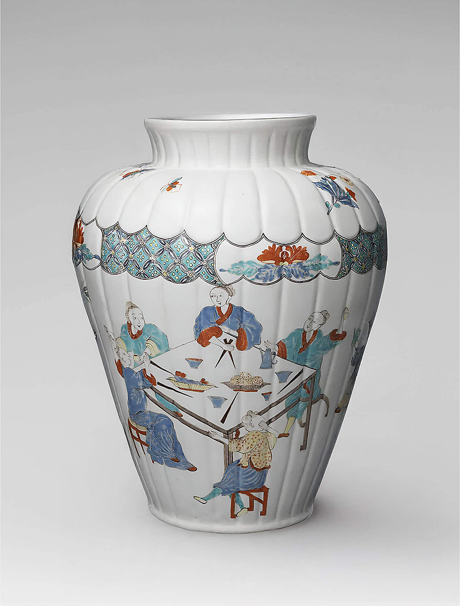 Ваза из мягкого фарфора 1735-1740 г