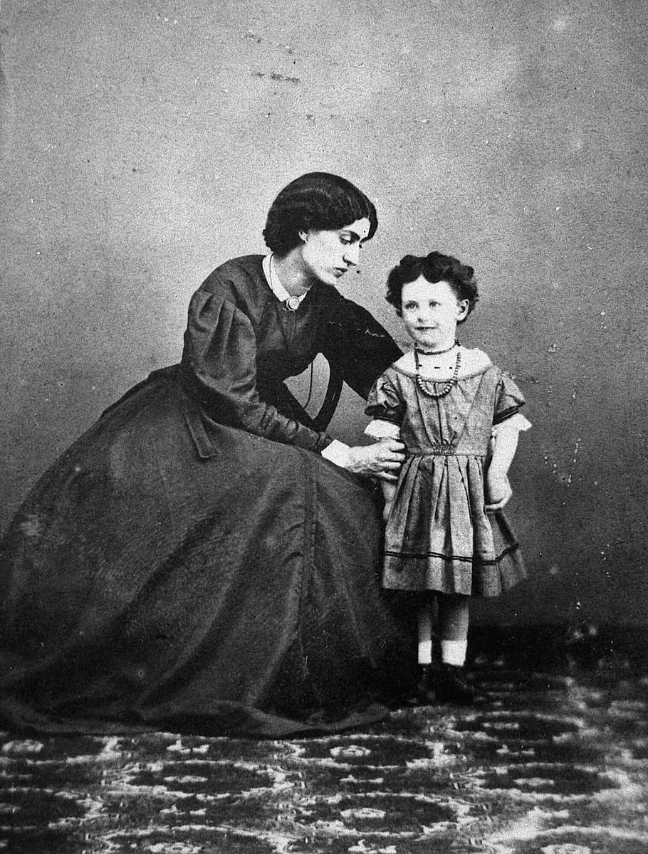 Джейн Моррис с дочерью Мэй