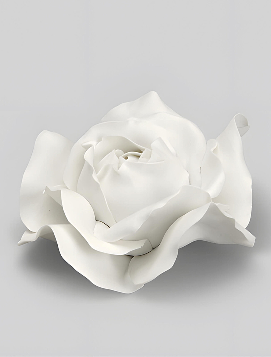 Цветок из мягкого бисквитного фарфора