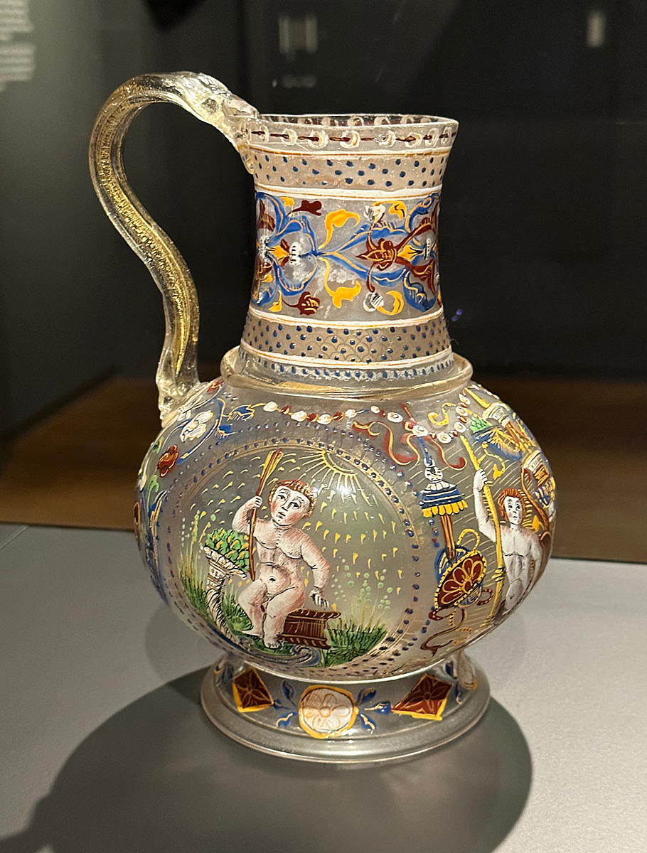 Кувшин из муранского стекла с эмалью, Рейксмузеум, Нидерланды