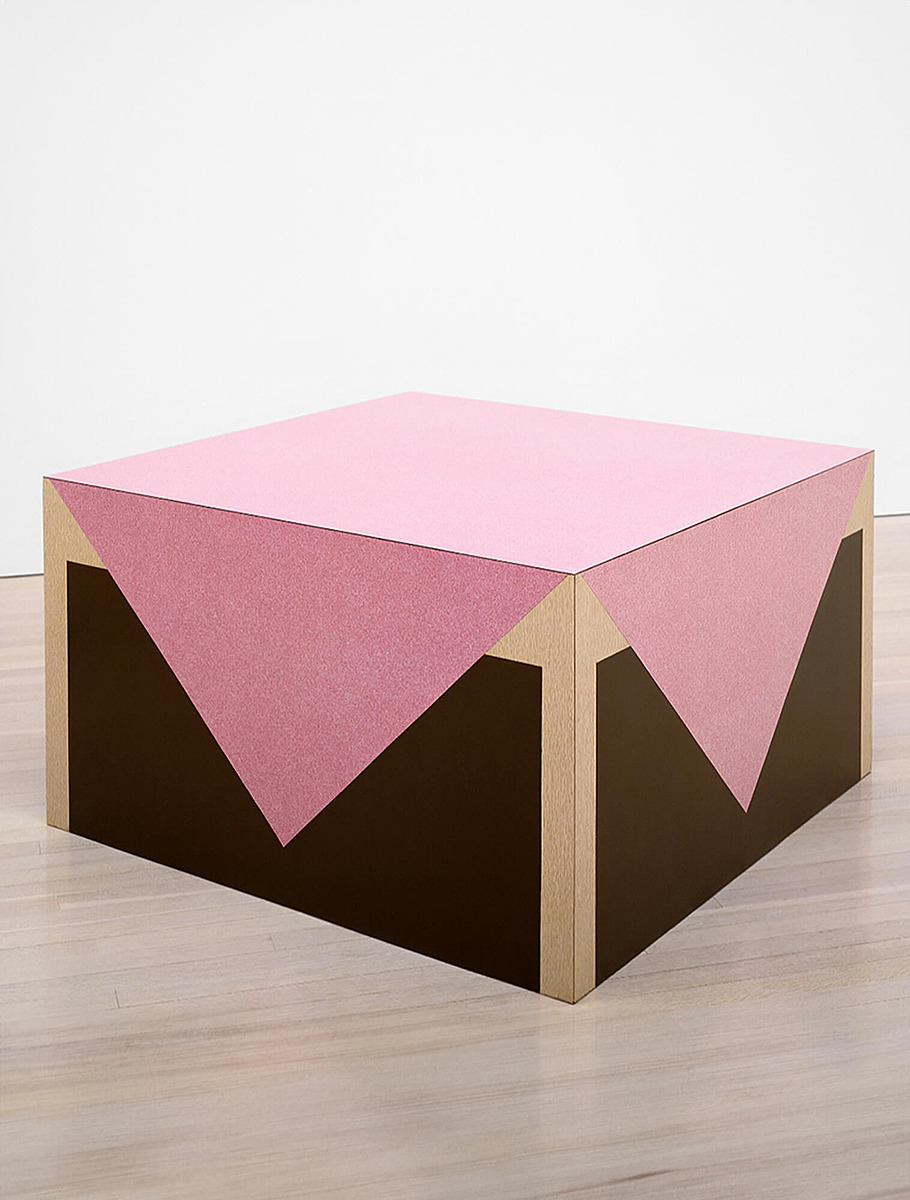 «Стол с розовой скатертью» – Рихард Артшвагер