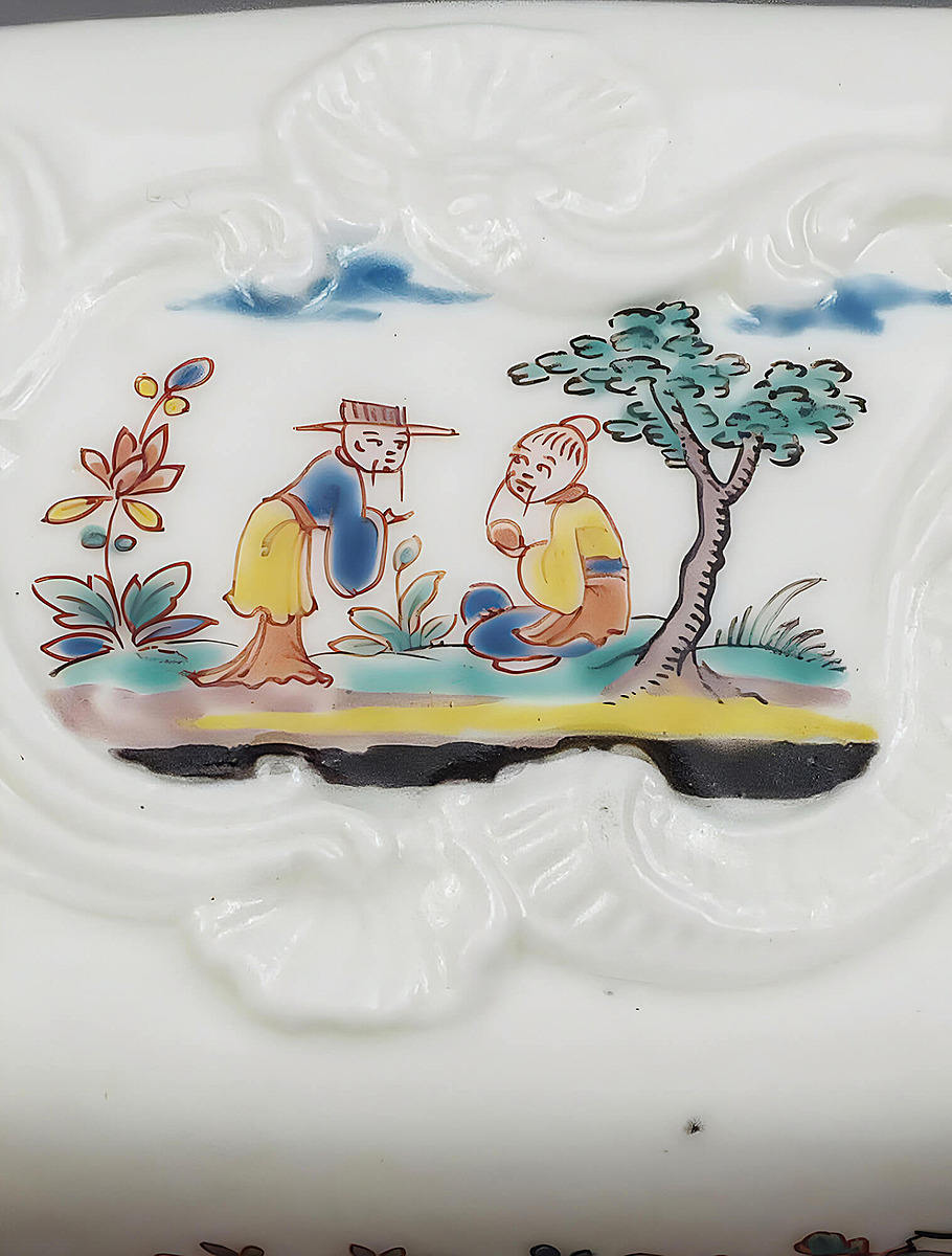 Пример рисунка на табакерке. 1738-1744 гг. Сен-Клу