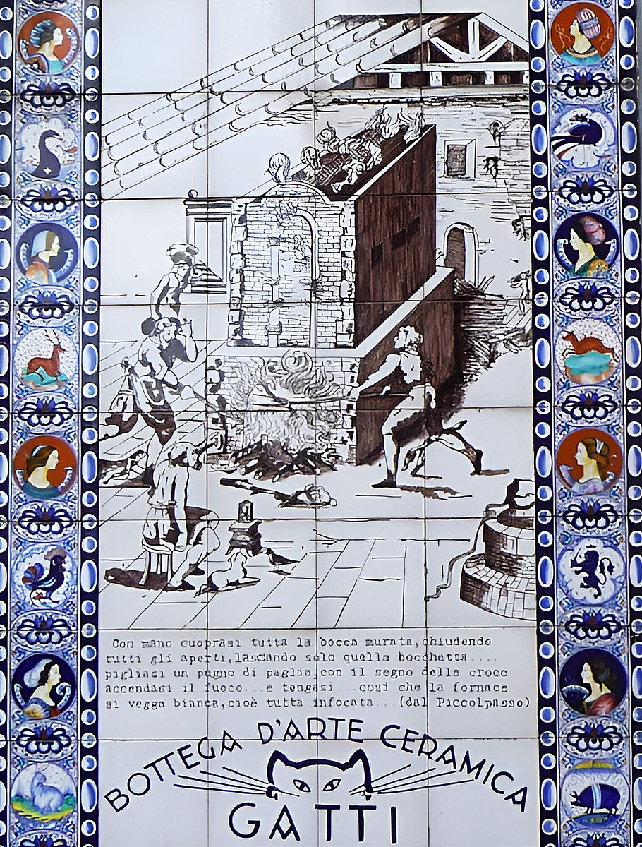 Указатель на старейшую мастерскую в Фаэнце