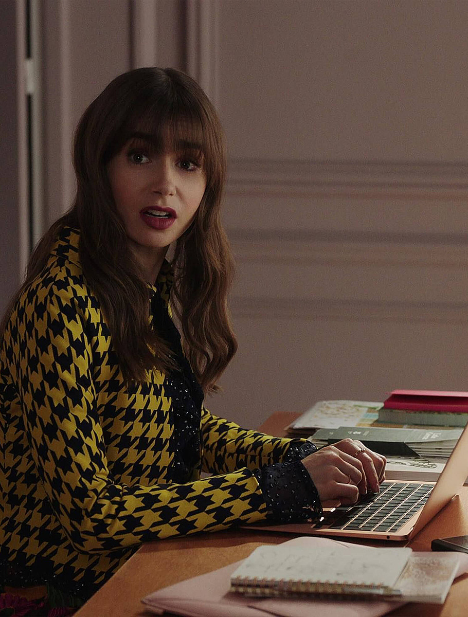 Кадр из сериала «Эмили в Париже»