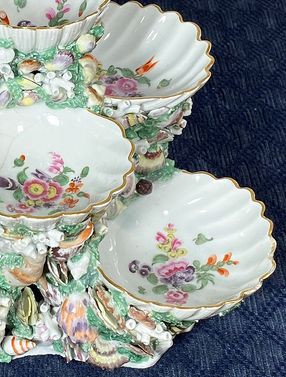 Десертница в виде раковин прим. 1768 г. Royal Worcester