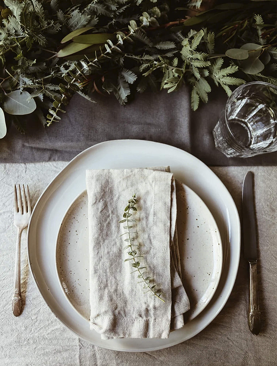 Декор стола в скандинавском стиле