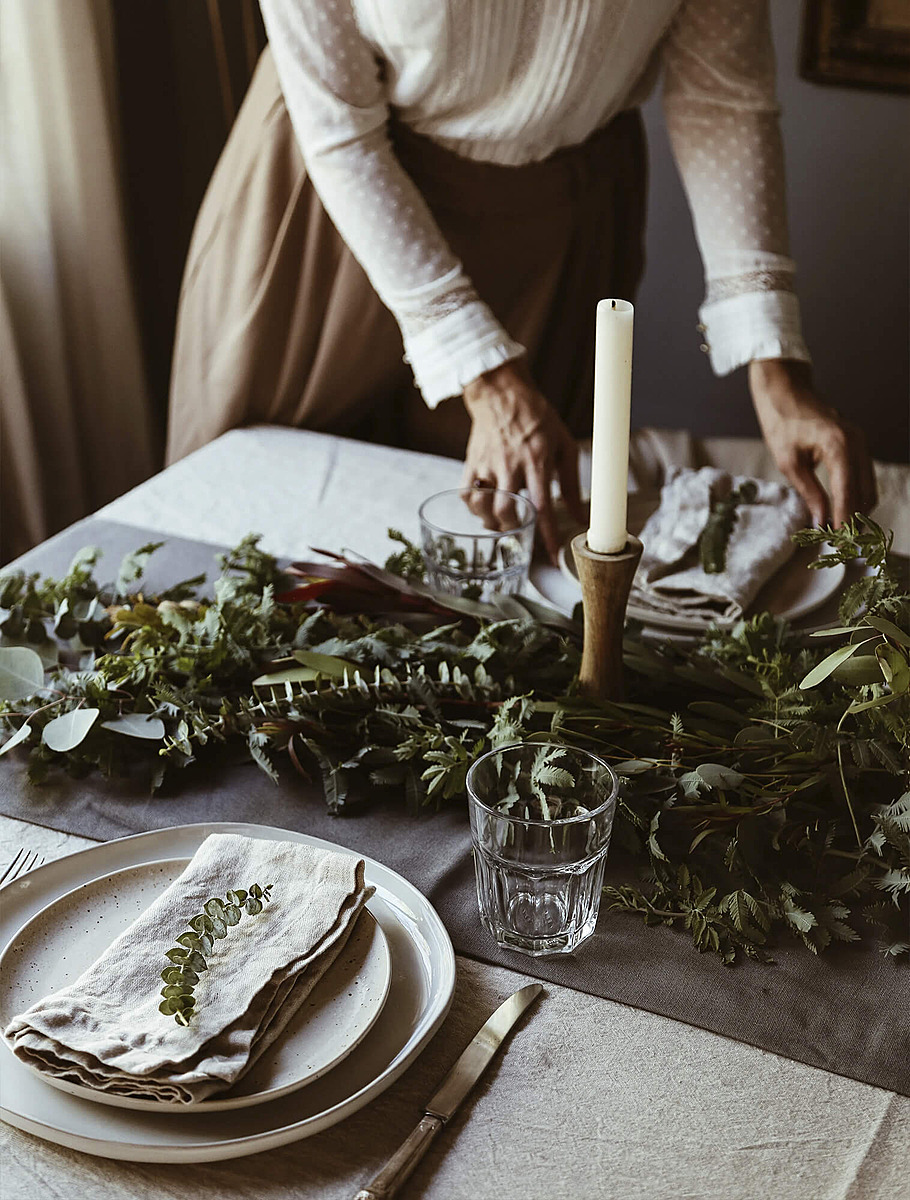 Декор стола в скандинавском стиле