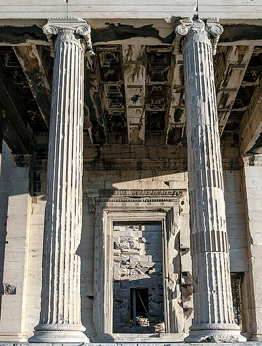 Ионик в архитектуре