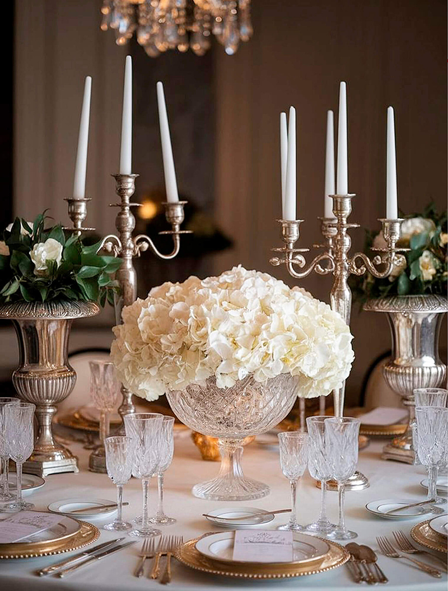 Сервировка в классическом стиле с пионами