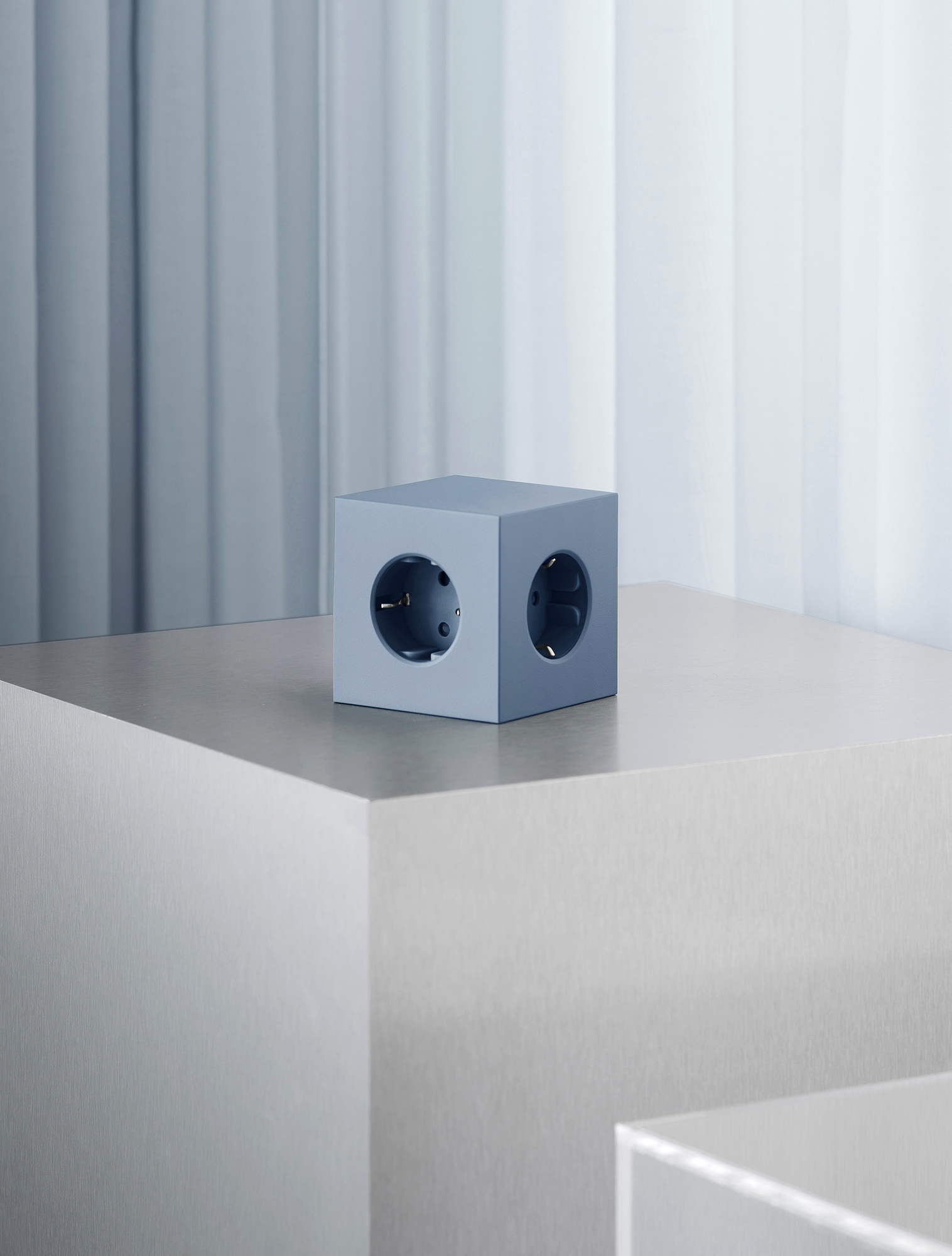 Разветвитель Square Two с USB-C и 3 розетками, 7,5х7,5 см от Avolt