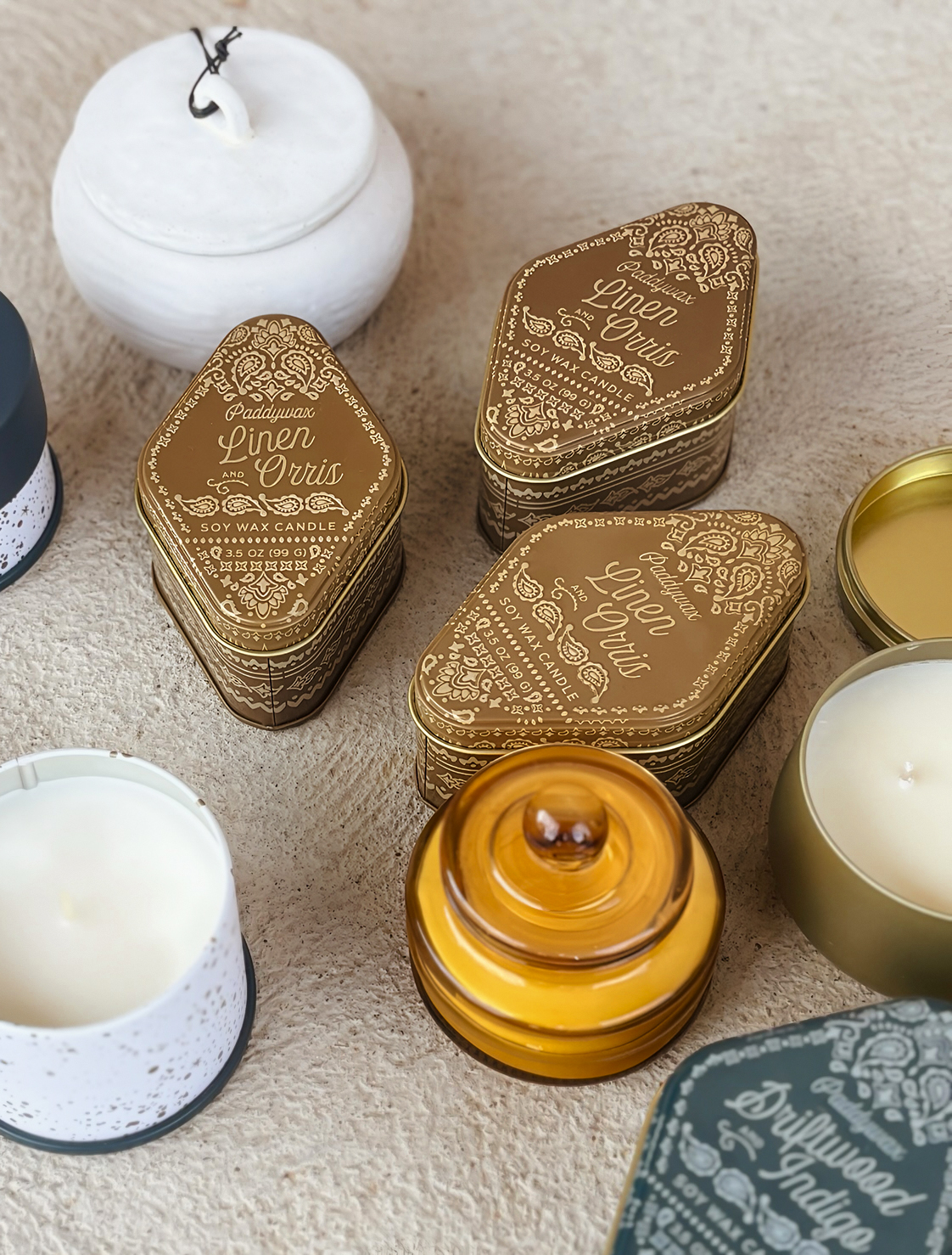 Ароматическая свеча Station Linen & Orris, 11x5 см от Paddywax