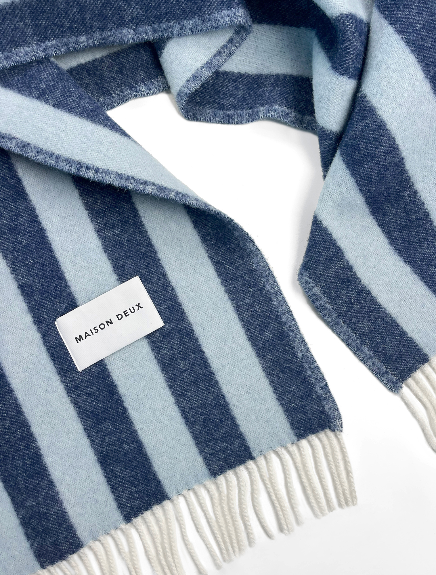 Плед Candy Wrap, 130х200 см от Maison Deux