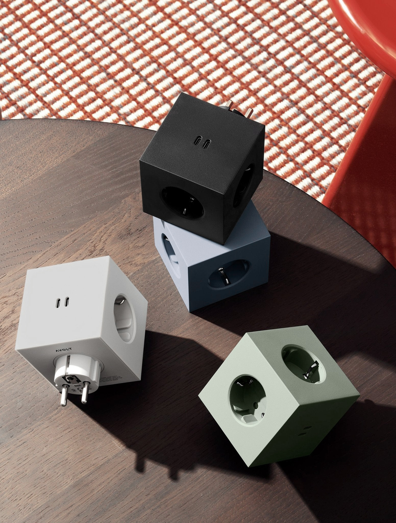 Разветвитель Square Two с USB-C и 3 розетками, 7,5х7,5 см от Avolt