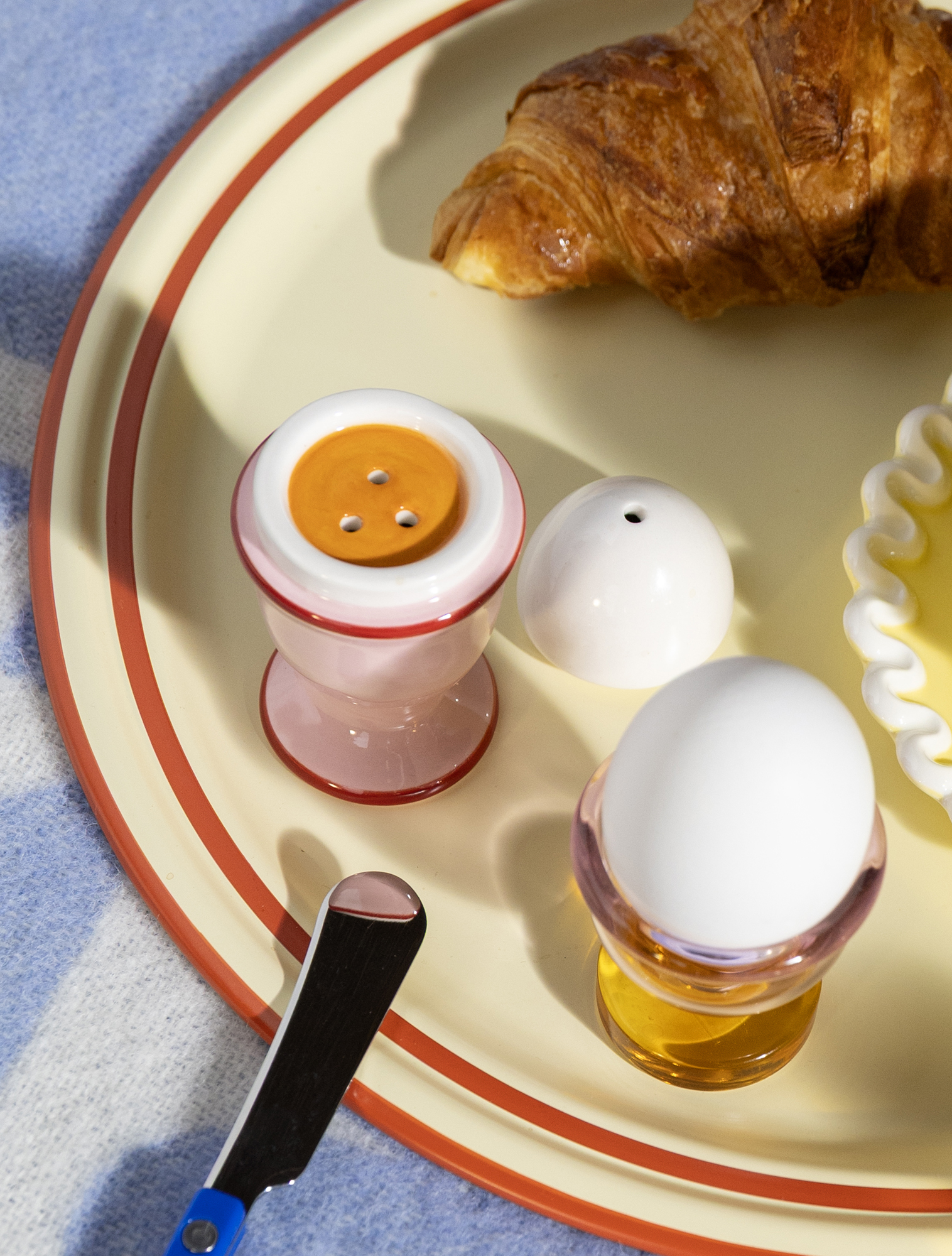 Набор из солонки и перечницы Egg, 10 см