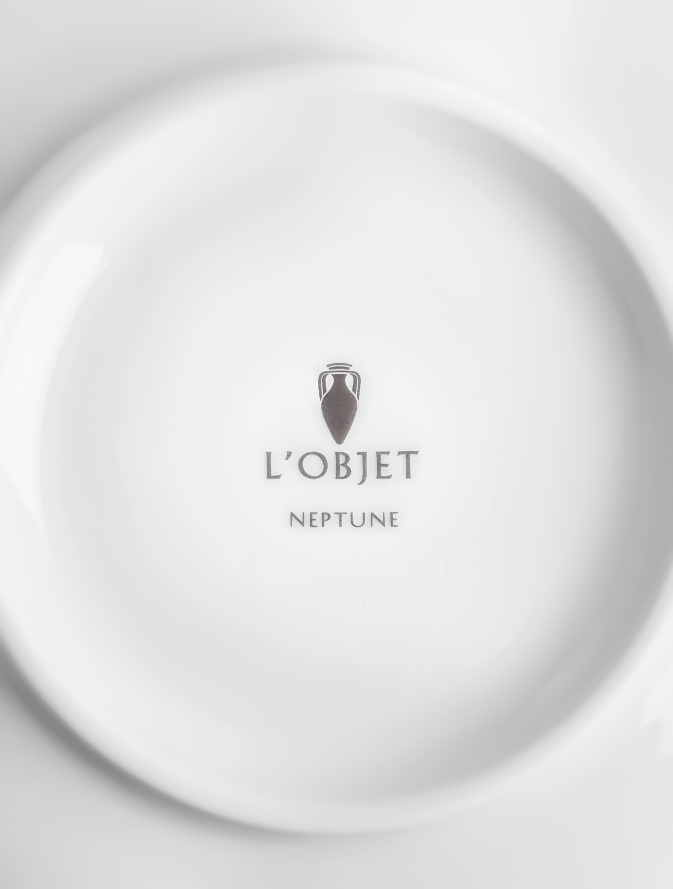 Сервировочный салатник Neptune, 23 см от L'Objet