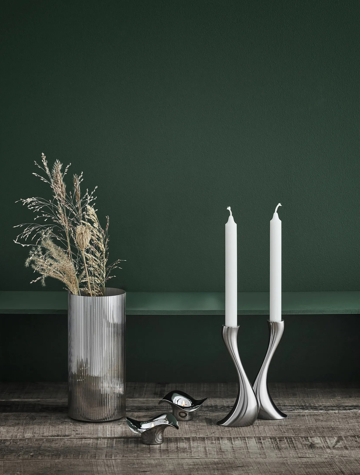 Набор из 2 подсвечников Cobra, 24 см от Georg Jensen