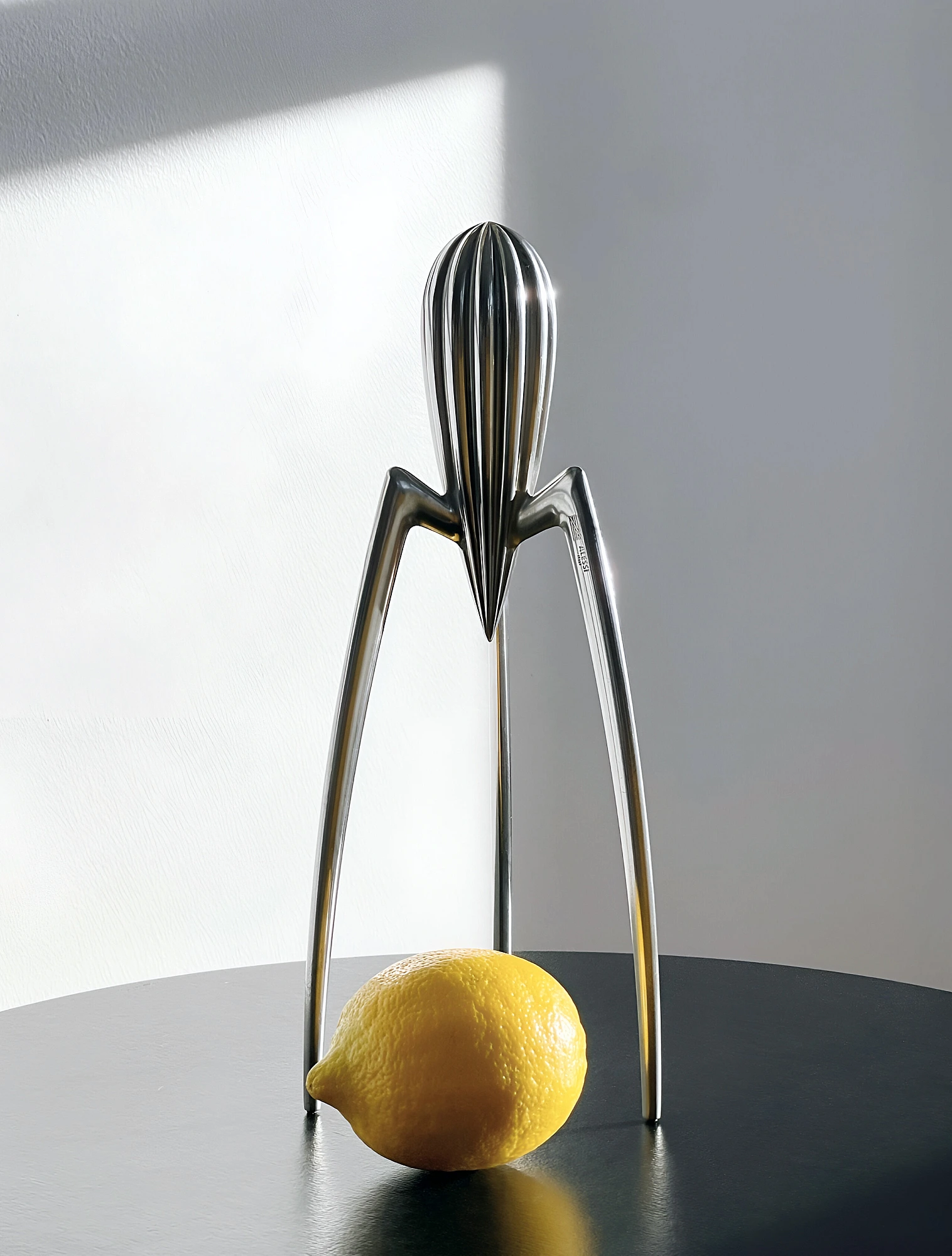 Пресс для цитрусовых Juicy Salif, 29 см