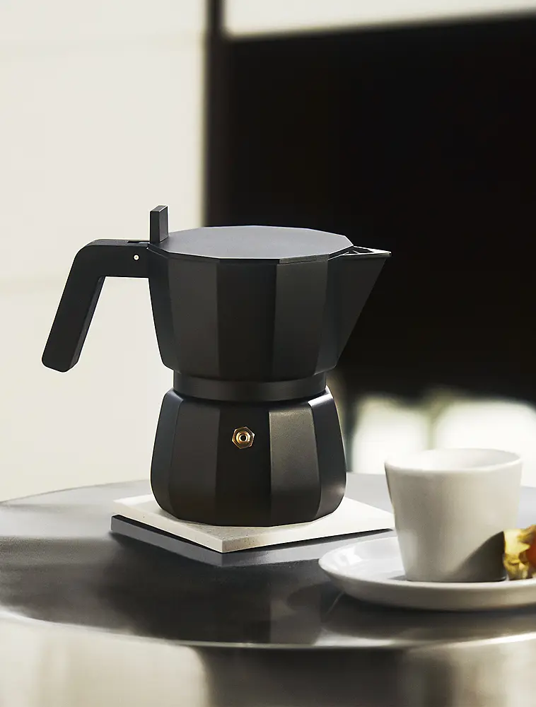 Кофеварка гейзерная на 3 чашки Moka, 150 мл от Alessi