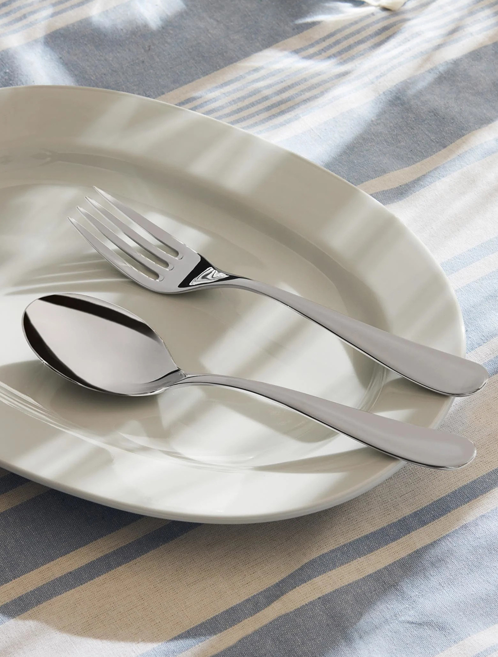Набор столовых приборов Nuovo Milano на 6 персон, 24 пр. от Alessi