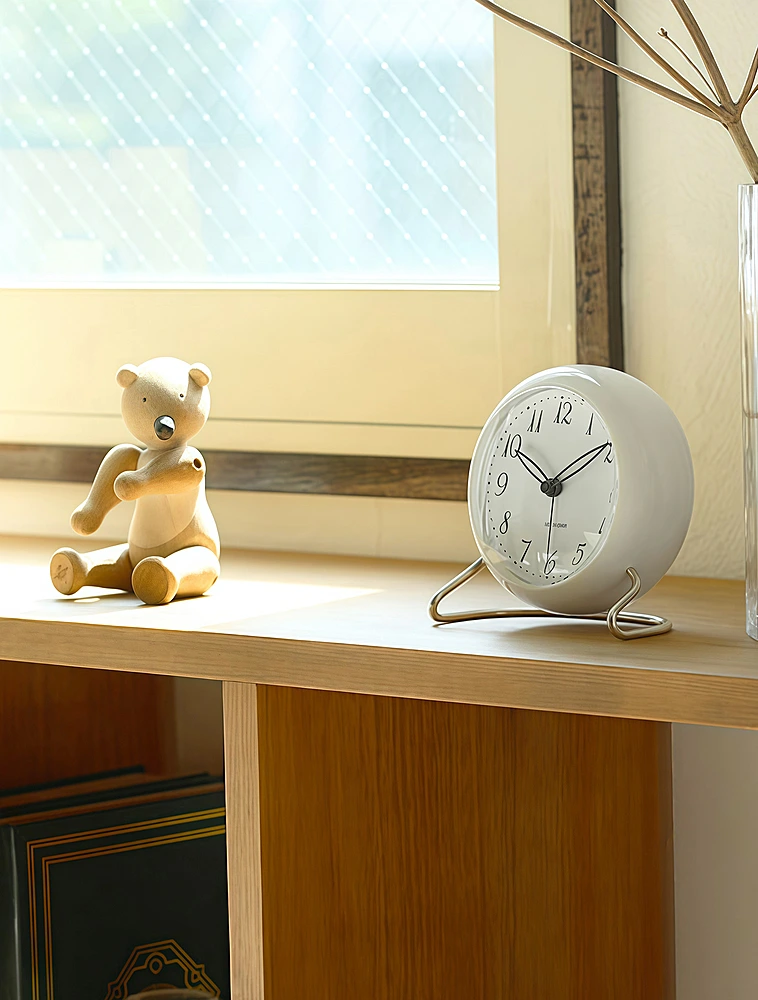 Настольные часы LK, 12 см от Arne Jacobsen