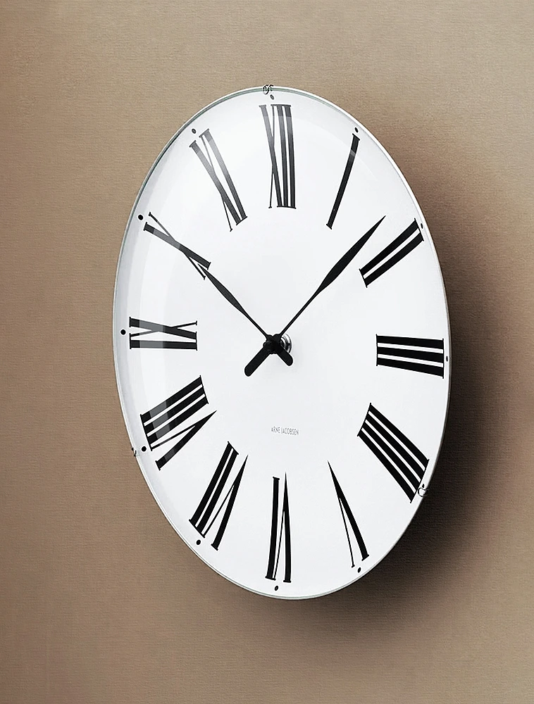 Настенные часы Roman, 29 см от Arne Jacobsen