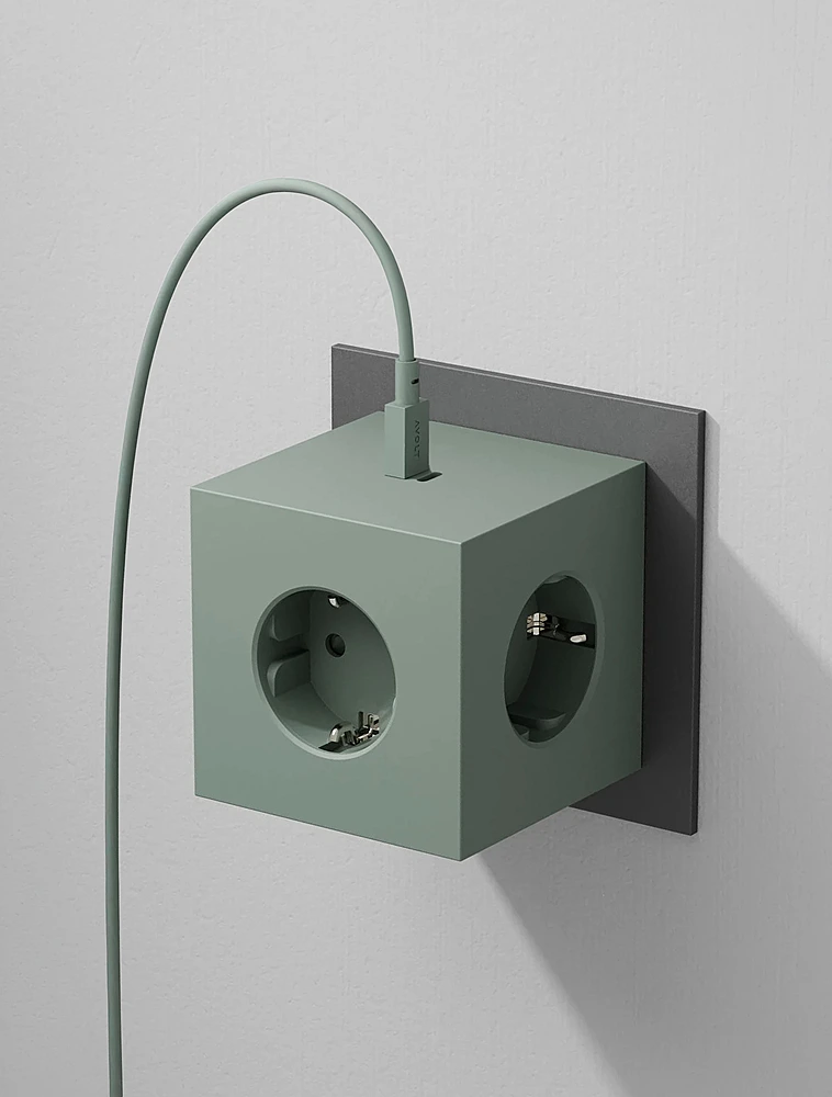 Разветвитель Square Two с USB-C и 3 розетками, 7,5х7,5 см от Avolt