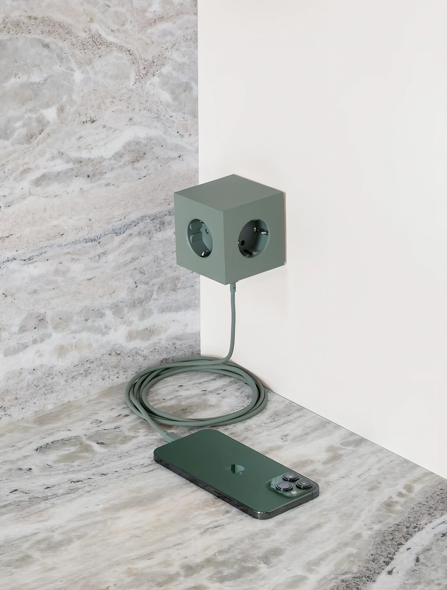 Разветвитель Square Two с USB-C и 3 розетками, 7,5х7,5 см