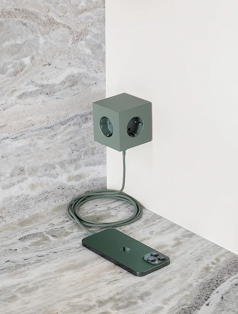 Разветвитель Square Two с USB-C и 3 розетками, 7,5х7,5 см от Avolt