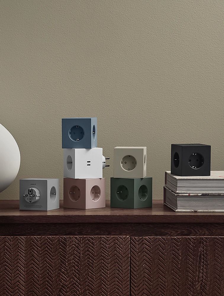 Разветвитель Square Two с USB-C и 3 розетками, 7,5х7,5 см от Avolt