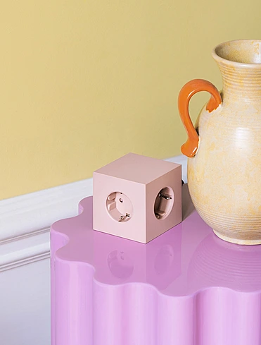 Разветвитель Square Two с USB-C и 3 розетками, 7,5х7,5 см