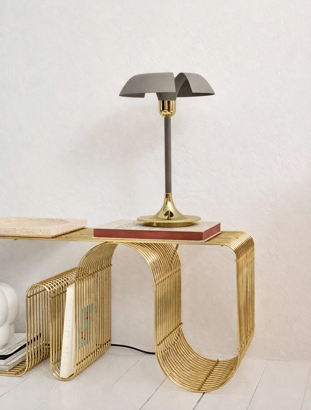 Журнальный столик Curva, 100x32x43 см