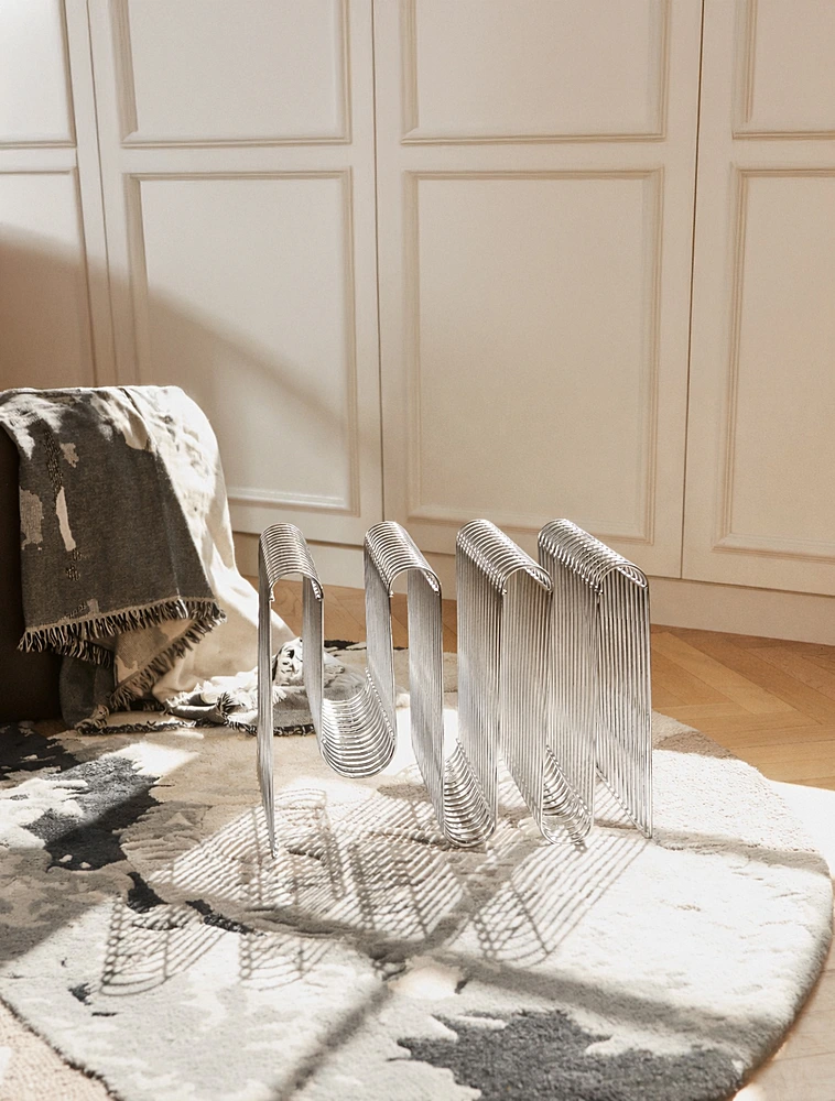 Подставка для журналов Curva, 40,5x30,5x30,5 см от AYTM