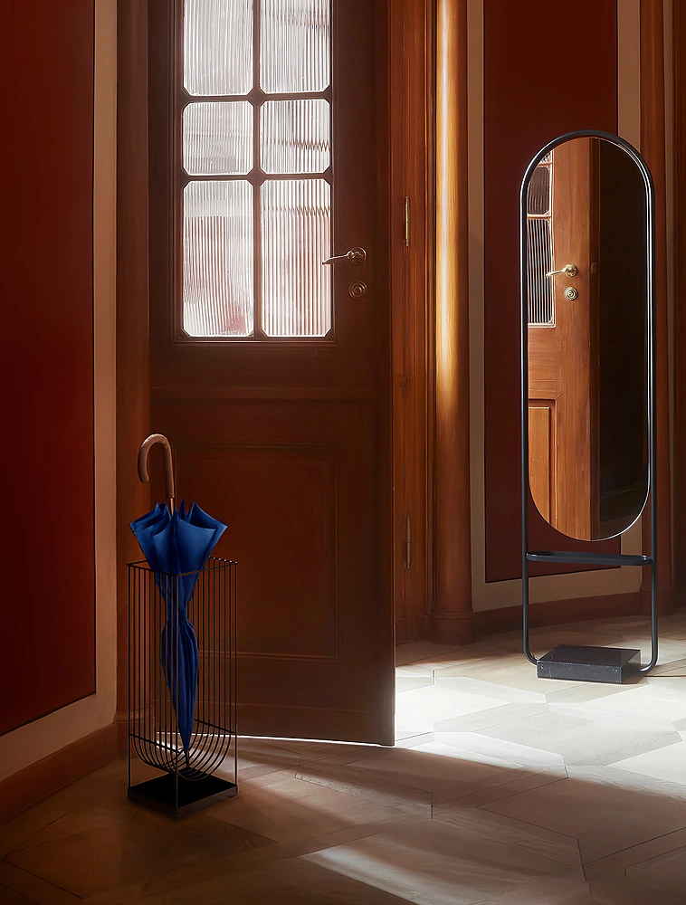 Напольная подставка для зонтов Curva, 56 см от AYTM