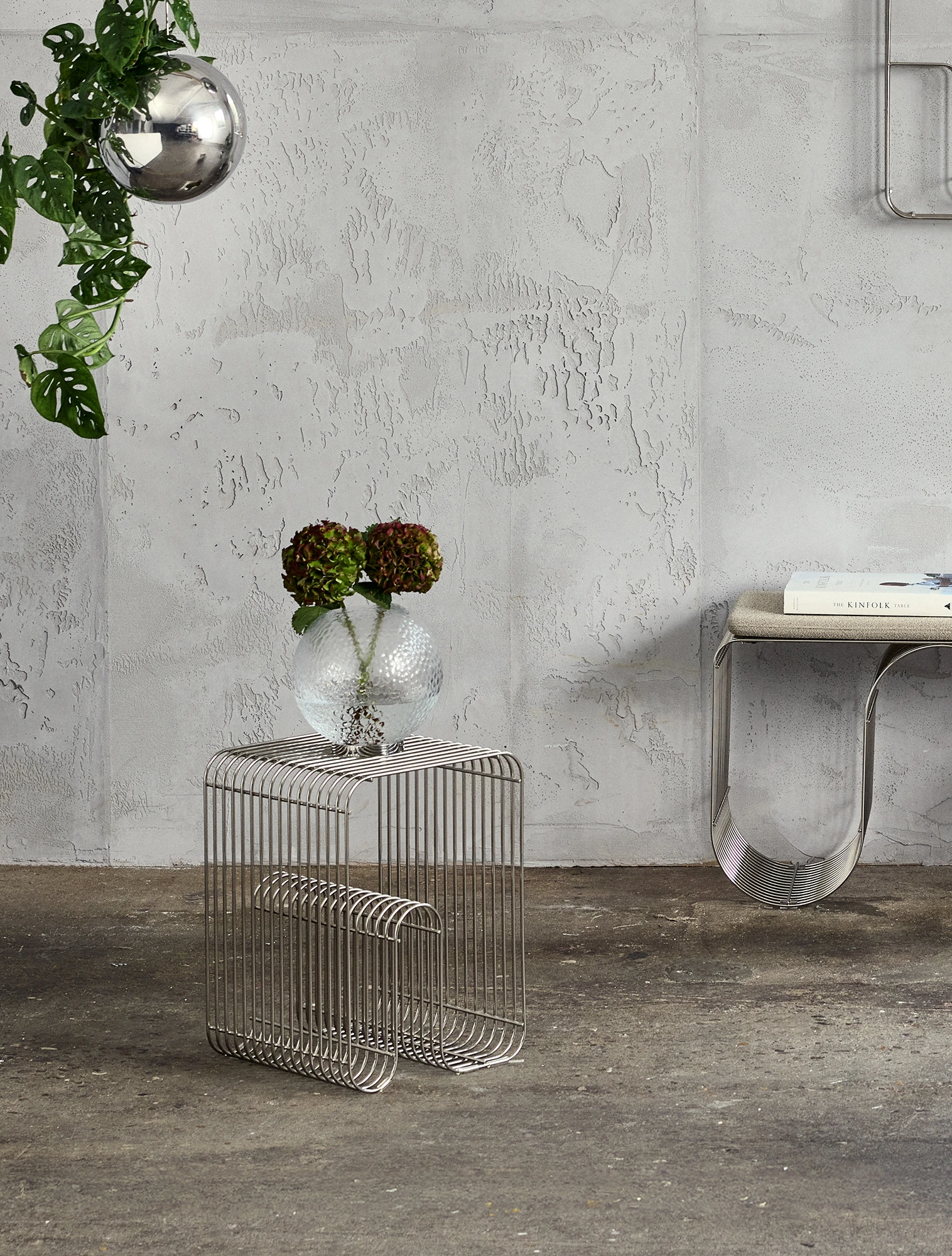 Журнальный стол со съёмным подносом Curva, 33x32,5x43,5 см