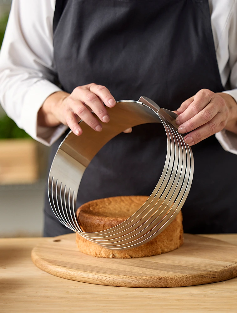 Регулируемая форма для нарезки бисквита Bakery, 24-30 см от Blomsterbergs